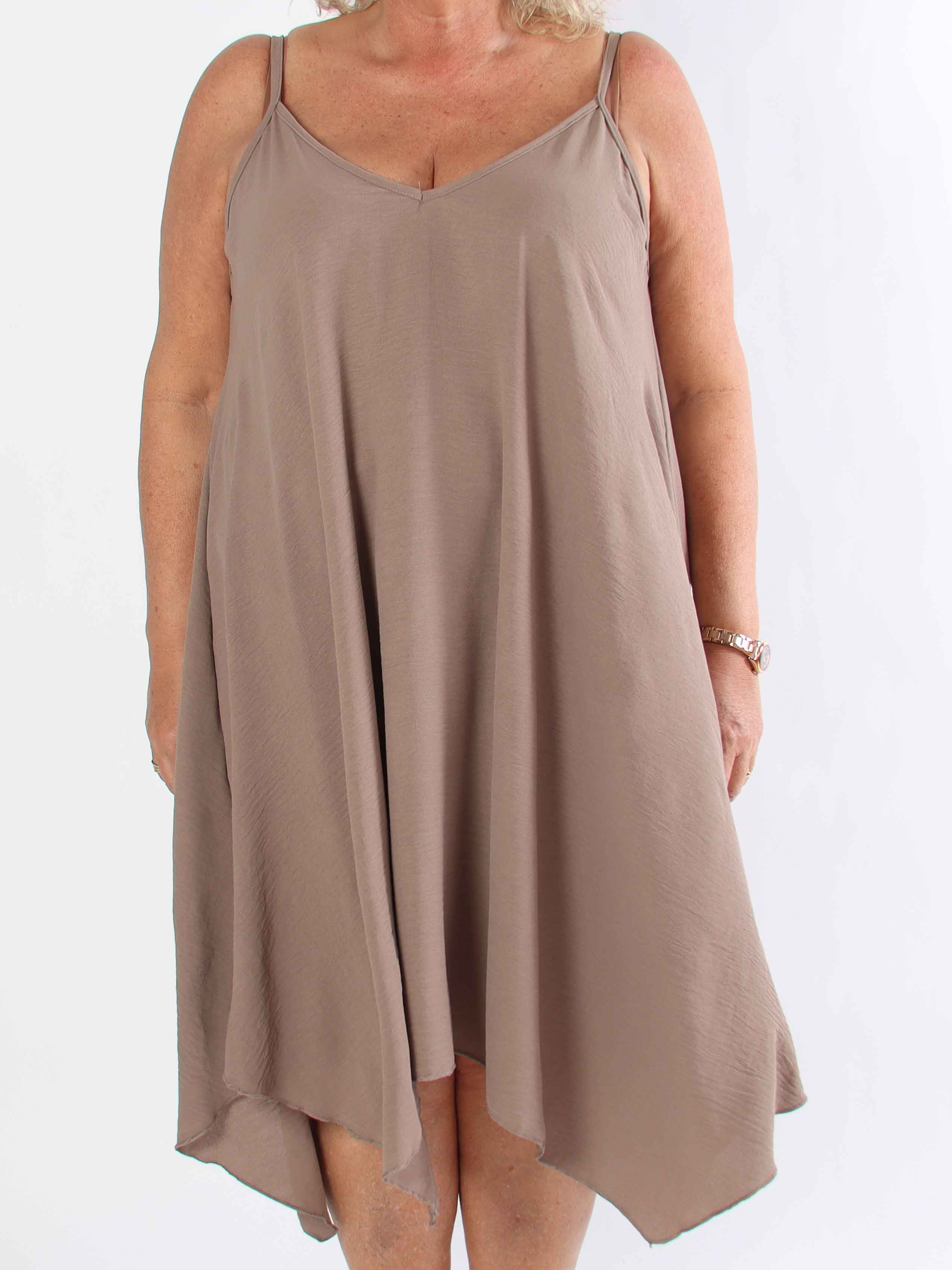 Galadriel - Söt lätt plus size klänning i viskos